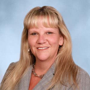 A headshot of Julieann Garland.